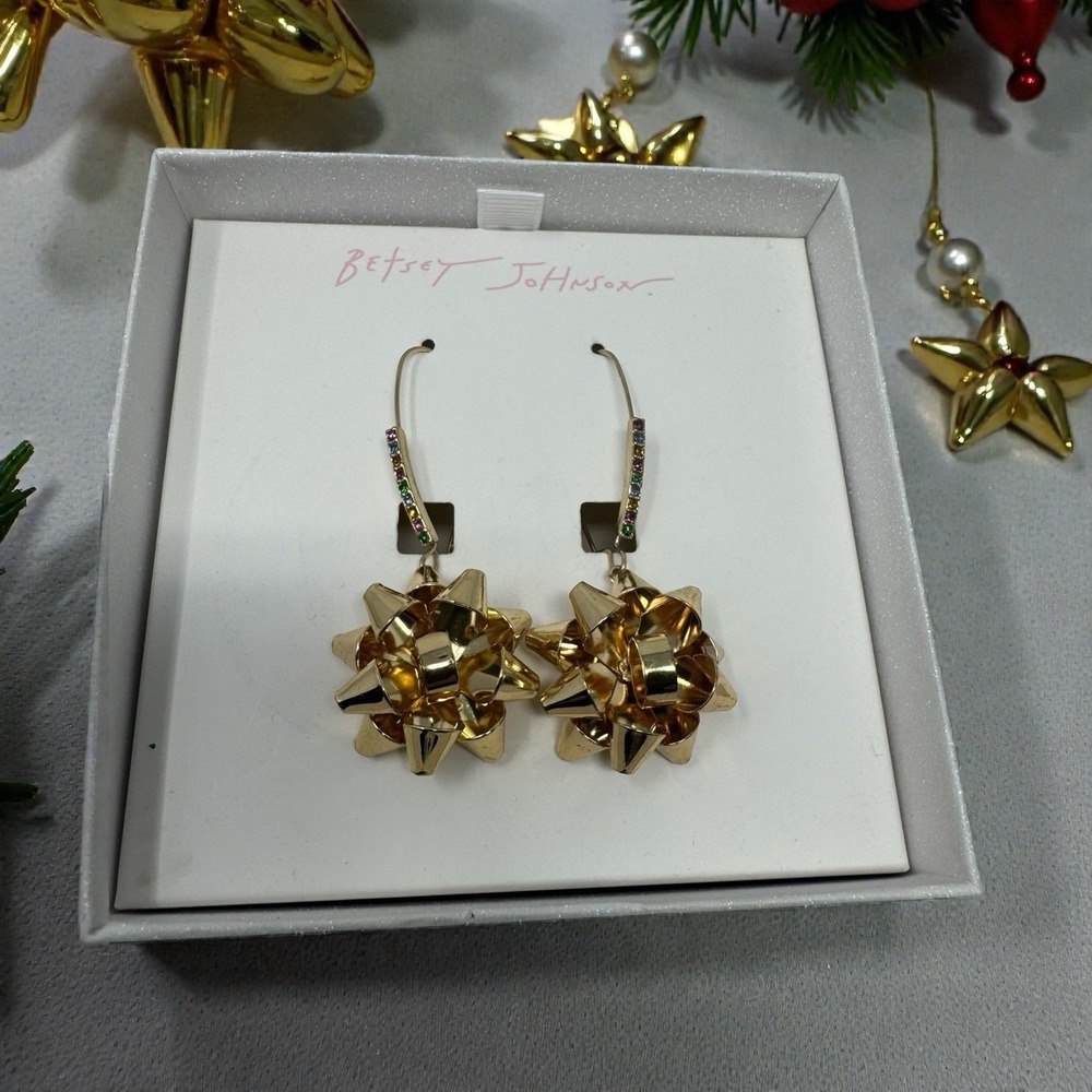 Betsey Johnson‎ 🎅🏻Wrap Me Up 🎄Gold Christmas Bow Earrings Max Holiday 🔥